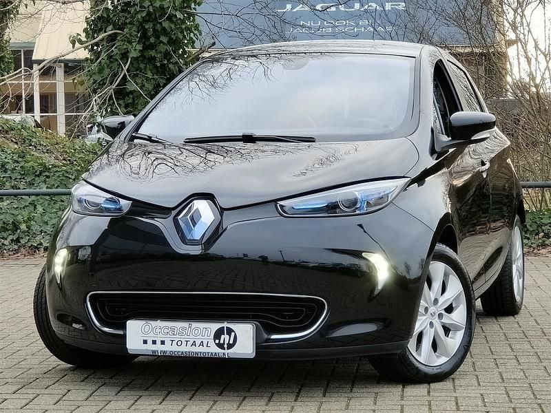 Zwart Occasion 2014 Renault Zoe Intens Hatchback | € 6.950 (Iets duurder) - Afbeelding 1/4