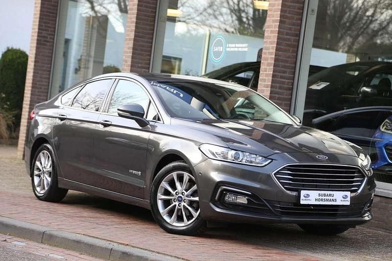 Grijs (metallic) Occasion 2021 Ford Mondeo Titanium Sedan | € 18.950 (Goede deal) - Afbeelding 1/4