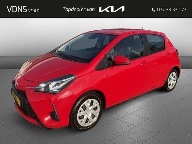Occasion Toyota Yaris Comfort 69 PK (50 kW) 2018 Rood Hatchback