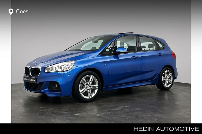 Blauw Gebruikt 2018 BMW 218 Executive Stationwagen | € 19.880 (Eerlijke prijs) - Afbeelding 1/4