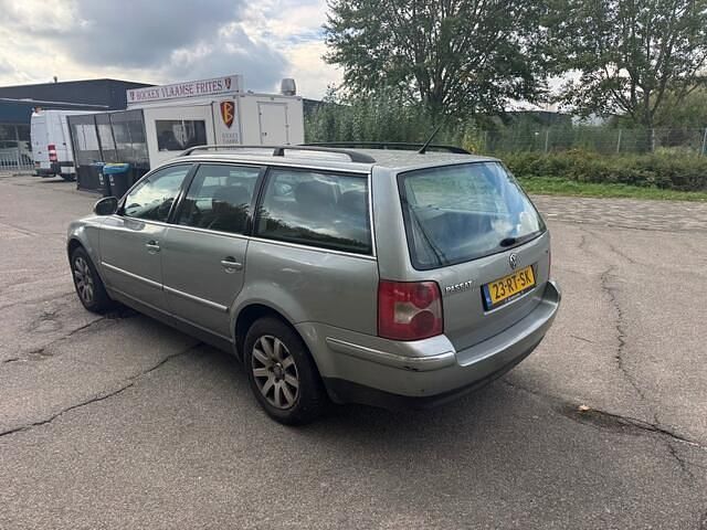 Occasion VW Passat 101 PK (74 kW) 2005 Grijs Stationwagen
