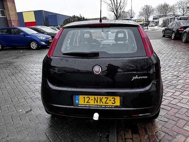 Occasion Fiat Grande Punto 86 PK (63 kW) 2010 Zwart Hatchback