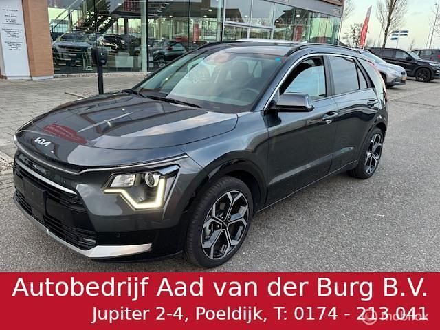 Grijs (metallic) Occasion 2024 Kia Niro SUV | € 33.950 (Eerlijke prijs) - Afbeelding 1/4