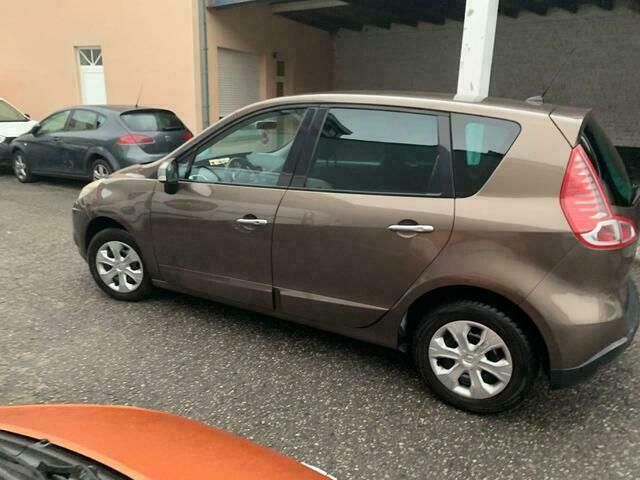 Occasion Renault Scénic III 110 PK (80 kW) 2010 Grijs MPV