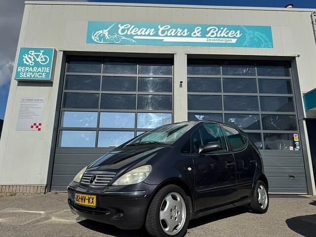Grijs Gebruikt 2002 Mercedes A160 Elegance MPV | € 1.850 (Eerlijke prijs) - Afbeelding 1/4