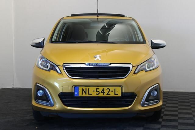 Occasion Peugeot 108 Collection 69 PK (50 kW) 2017 Geel (metallic) Hatchback