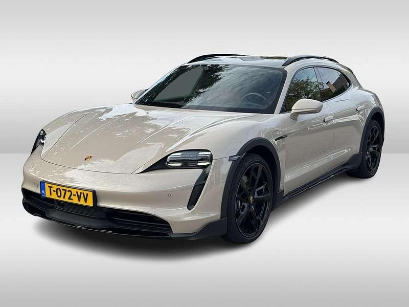 Bruin Gebruikt 2023 Porsche Taycan Cross Turismo Sedan | € 69.950 (Goede deal) - Afbeelding 1/4