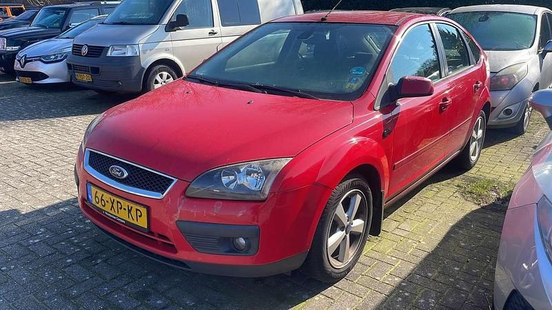 Occasion Ford Focus Futura 101 PK (74 kW) 2007 Rood Hatchback