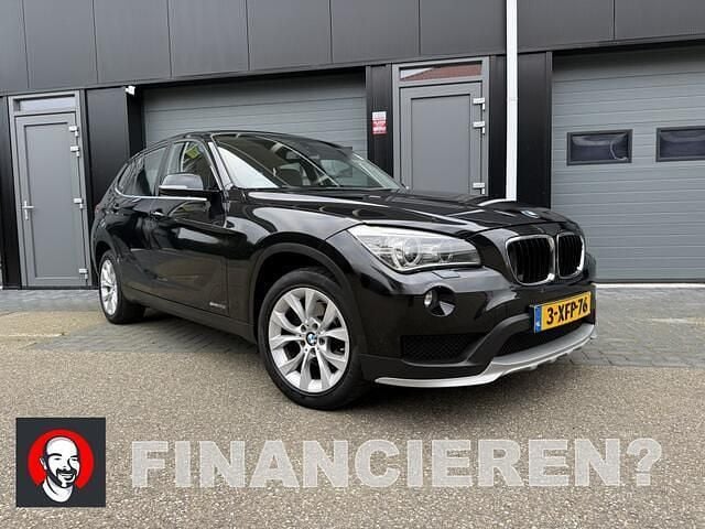 Zwart Occasion 2014 BMW X1 SUV | € 12.950 (Eerlijke prijs) - Afbeelding 1/4