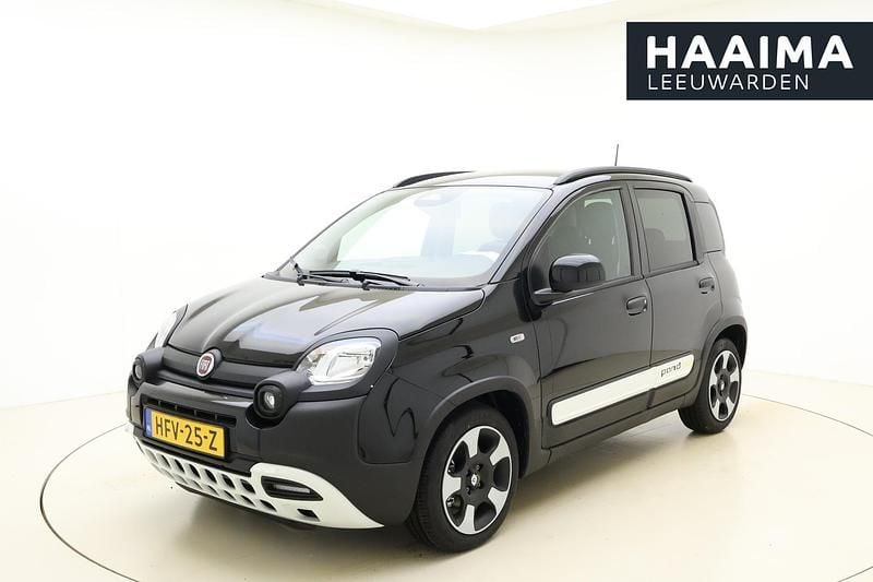 Zwart Occasion 2025 Fiat Panda Hatchback | € 21.950 (Iets duurder) - Afbeelding 1/4