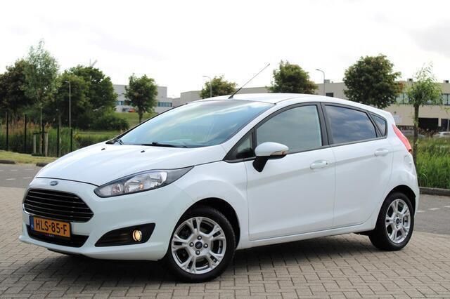 Wit Gebruikt 2014 Ford Fiesta Style Hatchback | € 6.750 (Eerlijke prijs) - Afbeelding 1/4