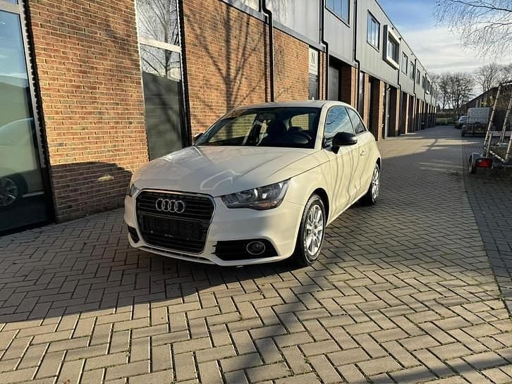 Occasion Audi A1 Attraction 86 PK (63 kW) 2010 Wit Hatchback