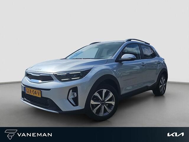 Grijs Gebruikt 2024 Kia Stonic SUV | € 28.935 (Duur) - Afbeelding 1/4