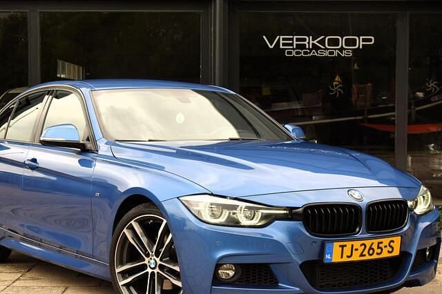 Occasion BMW 318 Executive 136 PK (100 kW) 2018 Blauw Sedan