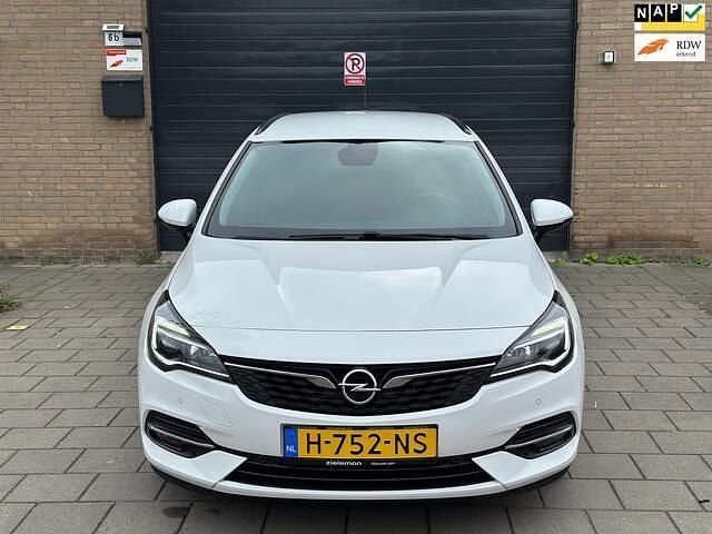 Wit Gebruikt 2020 Opel Astra Edition Stationwagen | € 9.950 (Goede deal) - Afbeelding 1/4