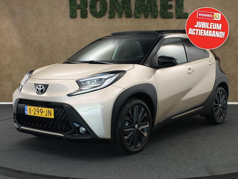 Bruin Gebruikt 2023 Toyota Aygo X Premium SUV | € 23.645 - Afbeelding 1/3