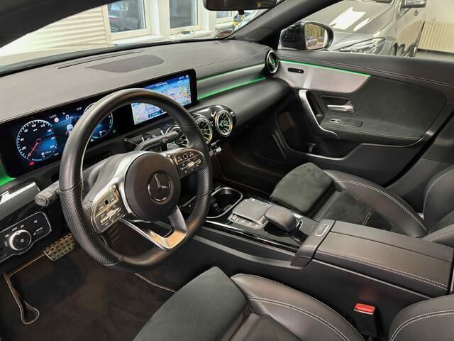 Occasion Mercedes CLA250 Shooting Brake Business 102 PK (75 kW) 2021 Zwart Stationwagen