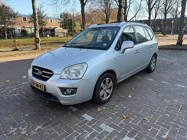 Grijs Gebruikt 2007 Kia Carens MPV | € 2.100 (Goede deal) - Afbeelding 1/4