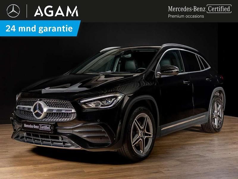 Zwart Occasion 2022 Mercedes GLA250 AMG line SUV | € 39.950 (Eerlijke prijs) - Afbeelding 1/4