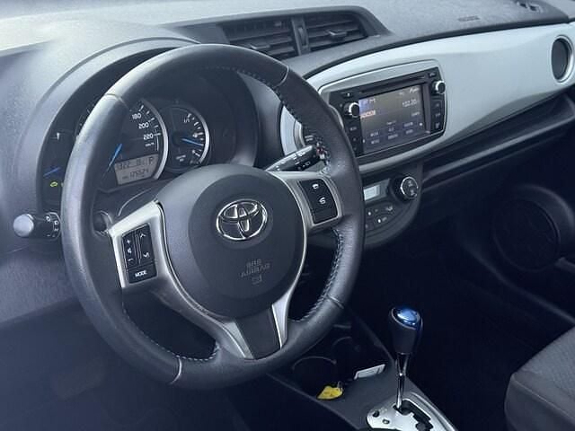 Occasion Toyota Yaris Hybrid 2014 Wit (metallic) Hatchback