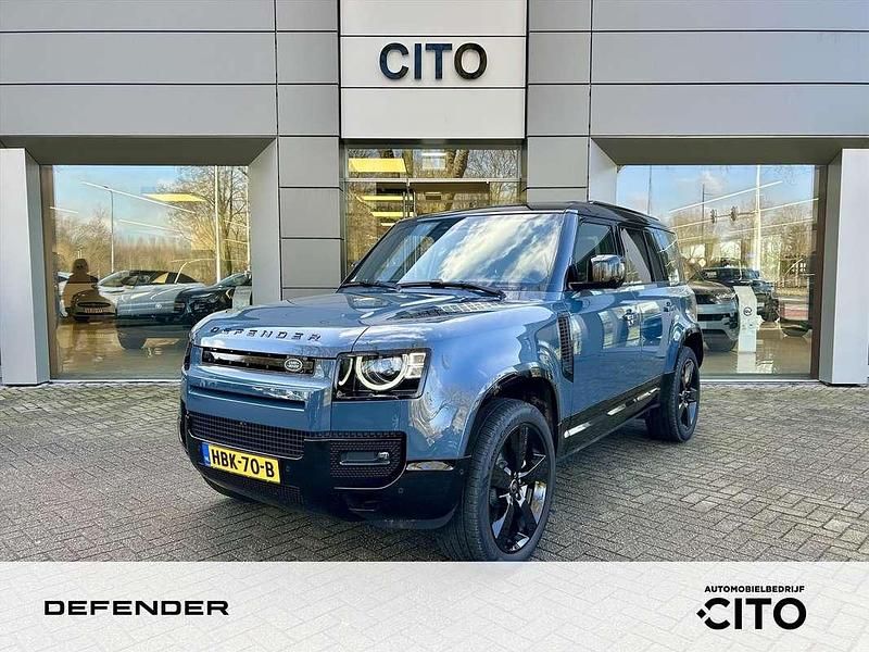 Tasman blue (blauw metallic)zwart Gebruikt 2025 Land Rover Defender HSE Dynamic SUV | € 104.950 (Iets duurder) - Afbeelding 1/4