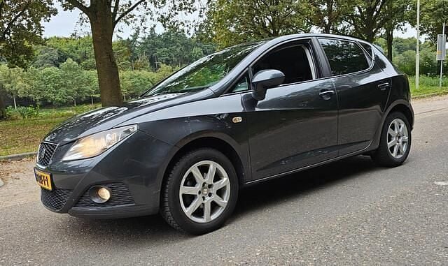 Grijs Gebruikt 2011 Seat Ibiza Hatchback | € 1.250 (Goede deal) - Afbeelding 1/4