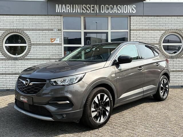 Grijs (metallic) Gebruikt 2018 Opel Grandland X Ultimate SUV | € 13.450 (Eerlijke prijs) - Afbeelding 1/4