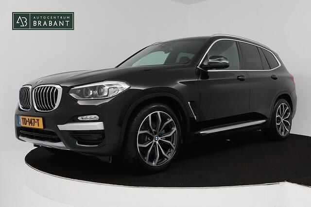 Zwart Gebruikt 2018 BMW X3 Executive SUV | € 27.945 (Eerlijke prijs) - Afbeelding 1/4