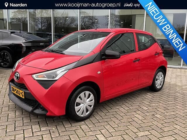 Rood Gebruikt 2019 Toyota Aygo Hatchback | € 10.445 (Eerlijke prijs) - Afbeelding 1/4