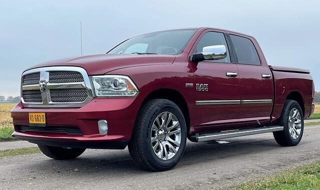 Rood Gebruikt 2015 Dodge Ram Limited Pickup | € 32.950 (Eerlijke prijs) - Afbeelding 1/4