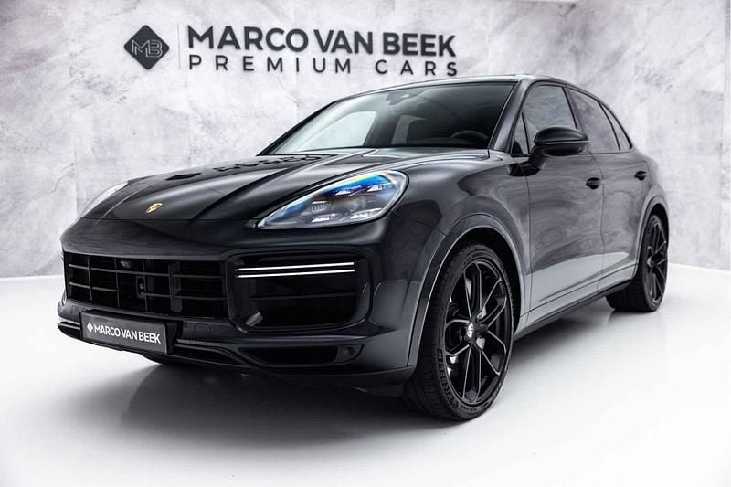 Donker c9x diepzwart metallic Occasion 2019 Porsche Cayenne SUV | € 84.850 - Afbeelding 1/4