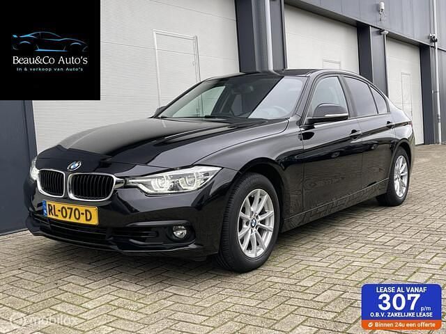Zwart Gebruikt 2018 BMW 318 Executive Sedan | € 18.850 (Eerlijke prijs) - Afbeelding 1/4