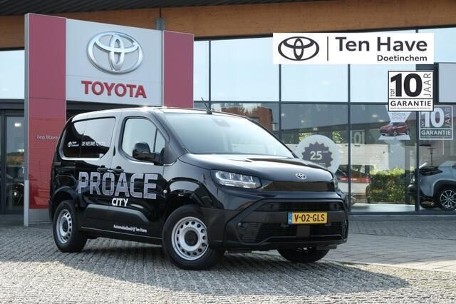 Zwart Gebruikt 2024 Toyota Proace City Van | € 27.400 (Eerlijke prijs) - Afbeelding 1/4