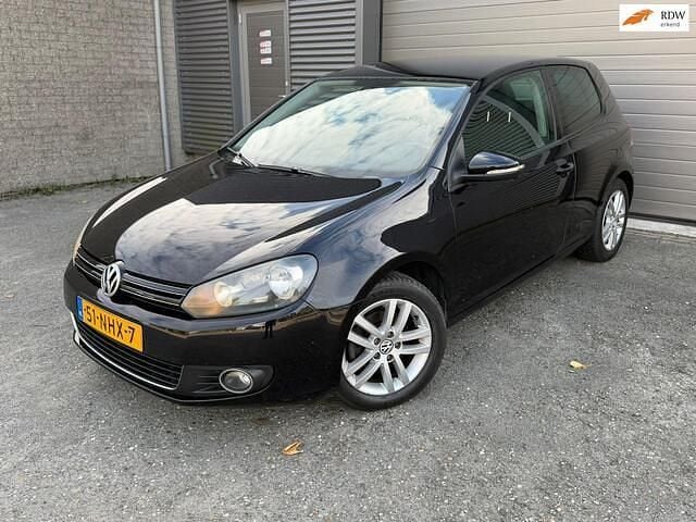 Zwart Gebruikt 2010 VW Golf VI Highline Hatchback | € 2.750 (Super prijs) - Afbeelding 1/4