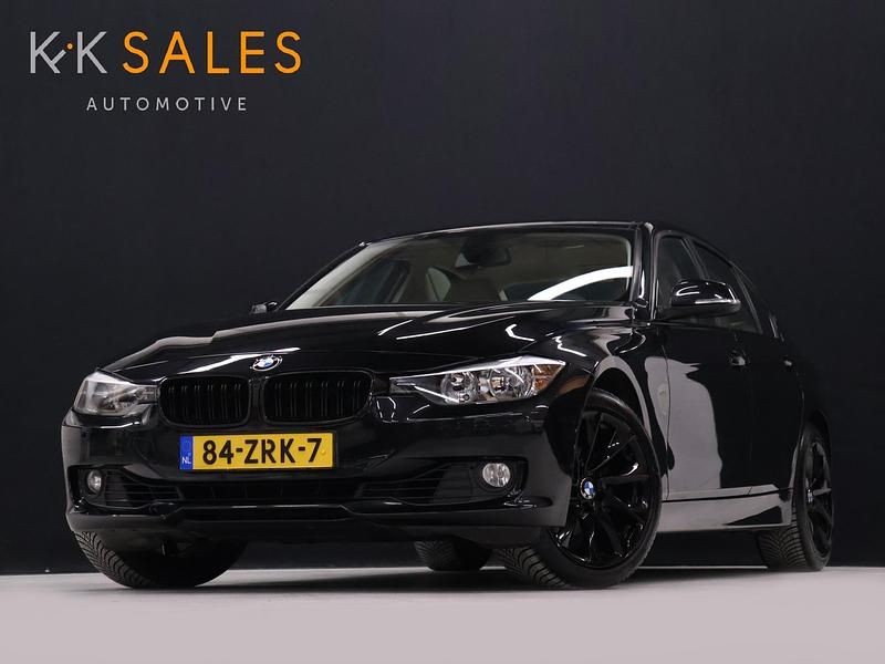 Zwart Occasion 2013 BMW 320 Executive Sedan | € 14.835 (Iets duurder) - Afbeelding 1/4