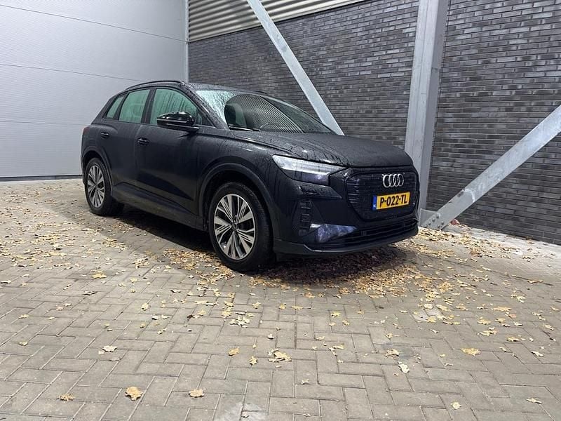 Zwart Gebruikt 2022 Audi Q4 e-tron Advanced Plus SUV | € 23.800 (Goede deal) - Afbeelding 1/1