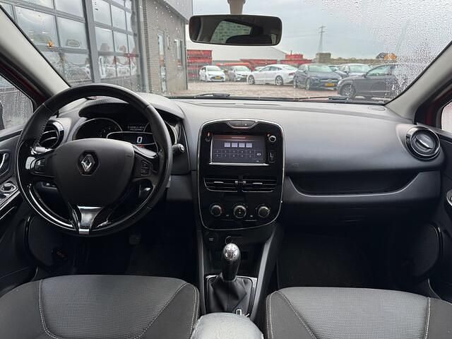 Occasion Renault Clio GrandTour Expression 90 PK (66 kW) 2013 Rood Stationwagen