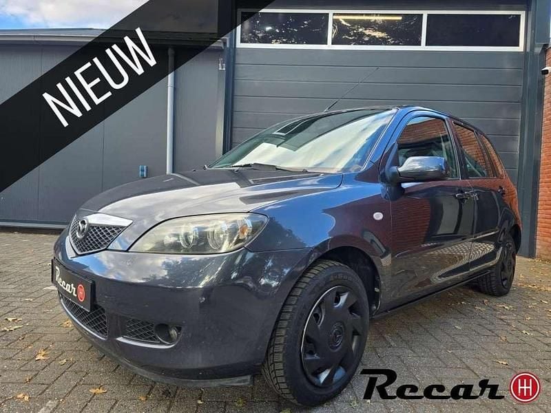 Grijs Gebruikt 2007 Mazda 2 Touring MPV | € 3.245 (Eerlijke prijs) - Afbeelding 1/4