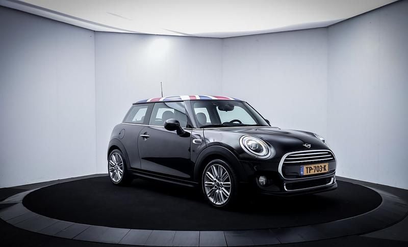 Occasion Mini Cooper Chili 2018 Zwart Hatchback