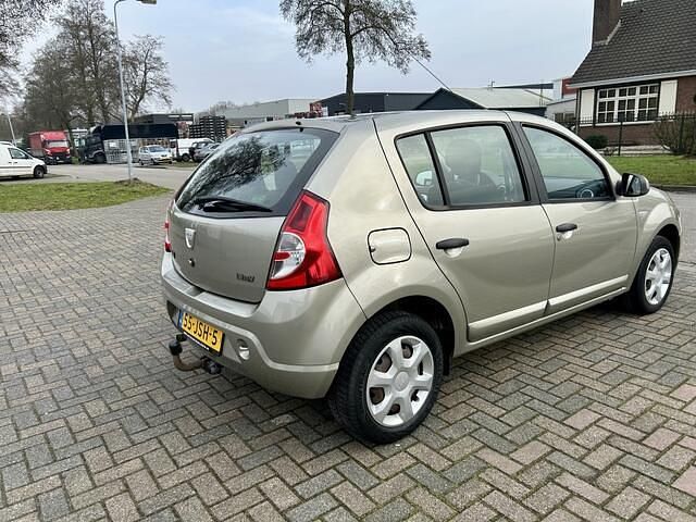 Occasion Dacia Sandero 75 PK (55 kW) 2009 Grijs (metallic) Hatchback