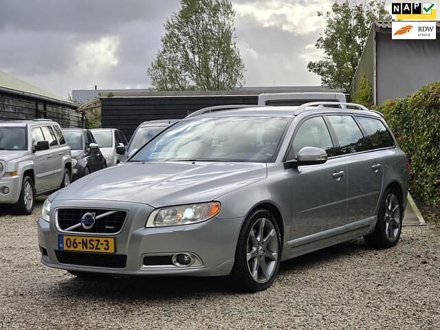 Grijs Occasion 2010 Volvo V70 Stationwagen | € 10.949 (Iets duurder) - Afbeelding 1/4