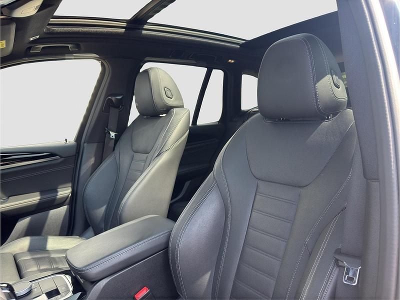 Occasion BMW X3 Executive 300 PK (220 kW) 2022 Zwart SUV