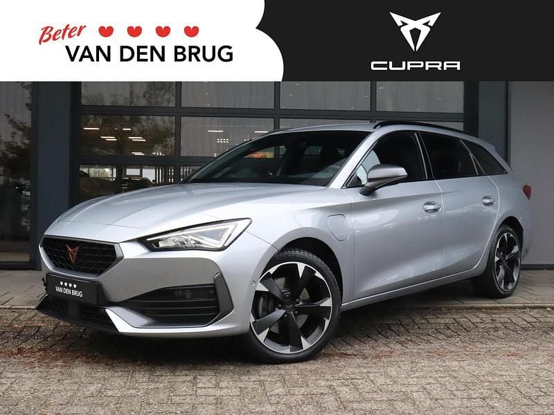 Grijs Gebruikt 2022 Cupra Leon Stationwagen | € 27.395 (Iets duurder) - Afbeelding 1/4