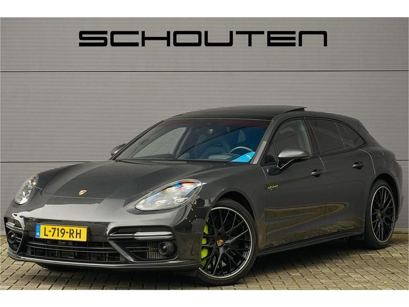 Grijs Gebruikt 2019 Porsche Panamera Turbo S Sedan | € 89.900 - Afbeelding 1/3