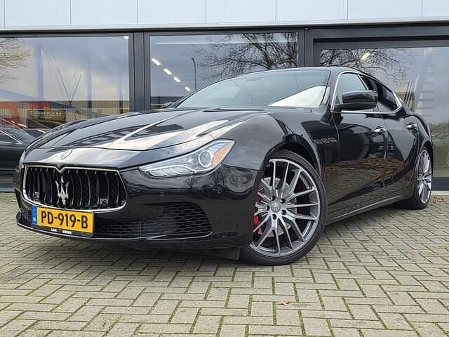Zwart Gebruikt 2014 Maserati Ghibli Sedan | € 25.800 - Afbeelding 1/4