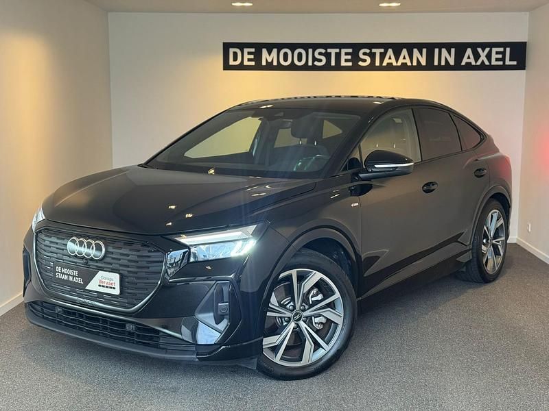 Zwart Occasion 2022 Audi Q4 e-tron S-Line SUV | € 32.950 (Eerlijke prijs) - Afbeelding 1/3