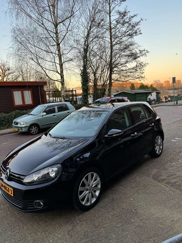 Gebruikt 2010 VW Golf VI Team Sedan | € 5.500 (Eerlijke prijs) - Afbeelding 1/4