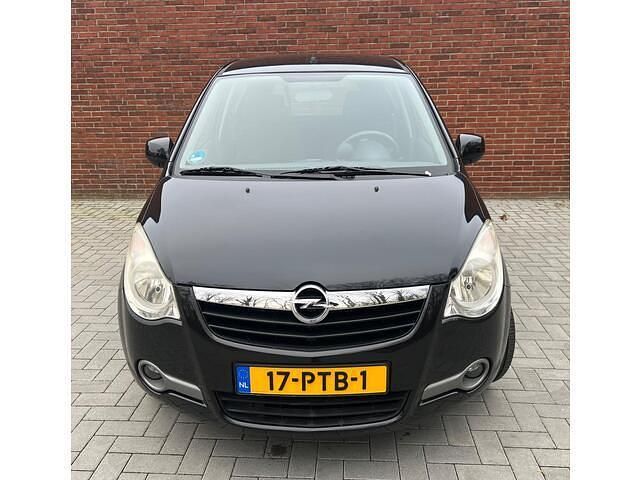 Occasion Opel Agila Edition 65 PK (47 kW) 2011 Zwart Hatchback