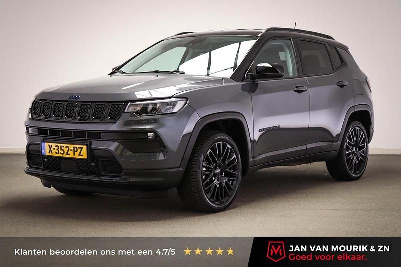 Grijs Gebruikt 2024 Jeep Compass Night Eagle SUV | € 34.695 - Afbeelding 1/4