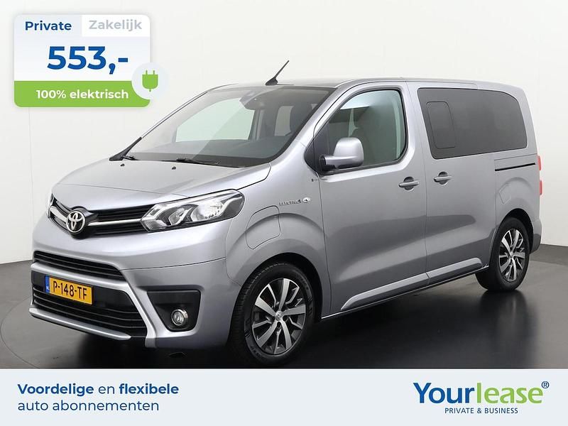 Grijs Gebruikt 2022 Toyota Proace Verso Executive Stationwagen | € 33.894 (Duur) - Afbeelding 1/4